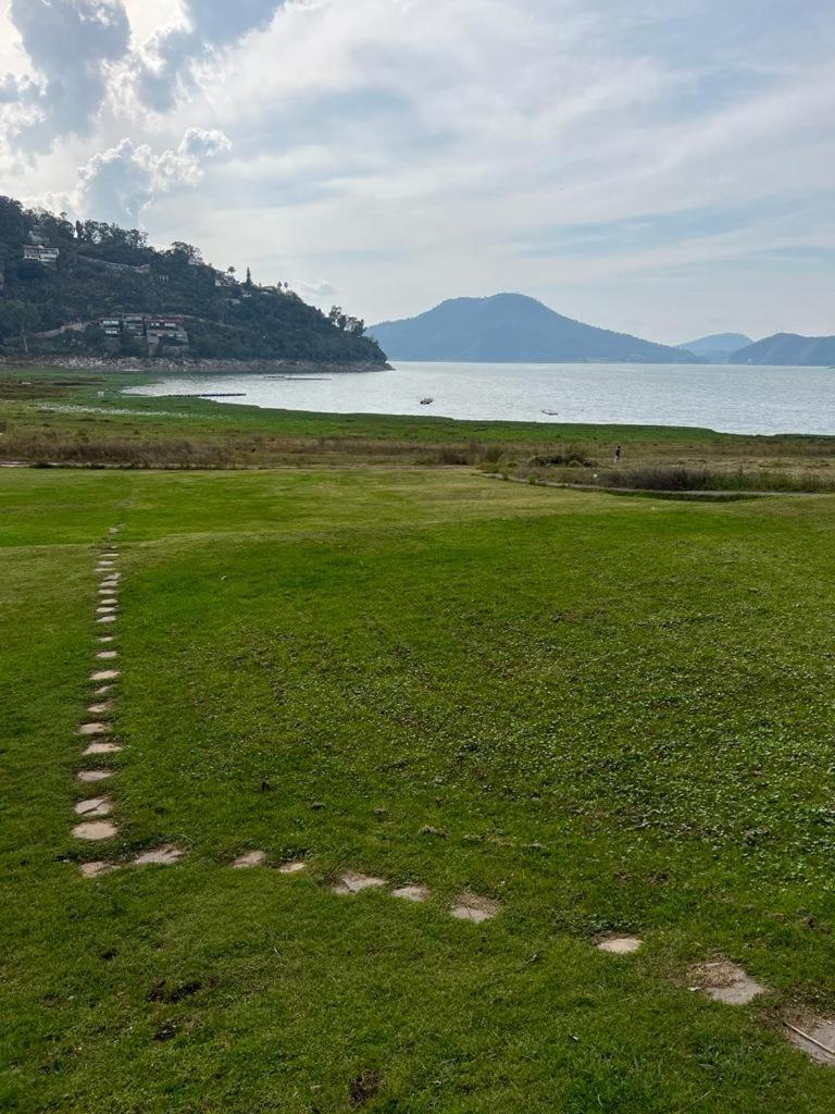 Suitetrails - Hermosa casa con acceso al lago y jacuzzi