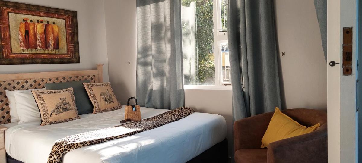 MaeStorm Gardens Relax:Reload:Refresh Private room in nature lodge - Housity