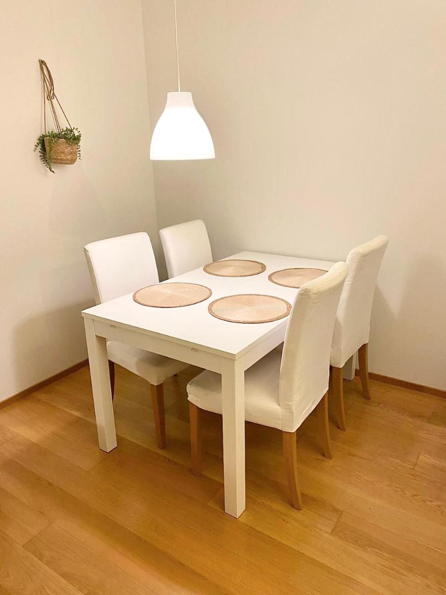 POISTA 2ndhomes Cozy 1BR apartment with Balcony by the Central Station - Housity