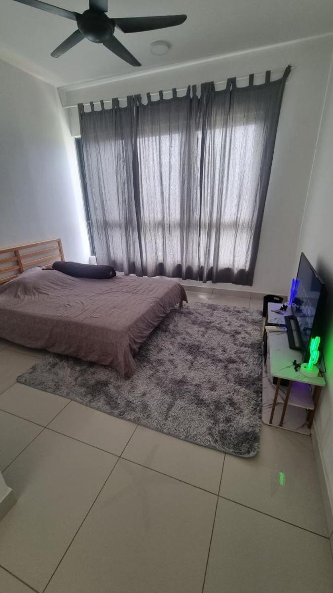 Lovely one bedroom studio unit. - Housity