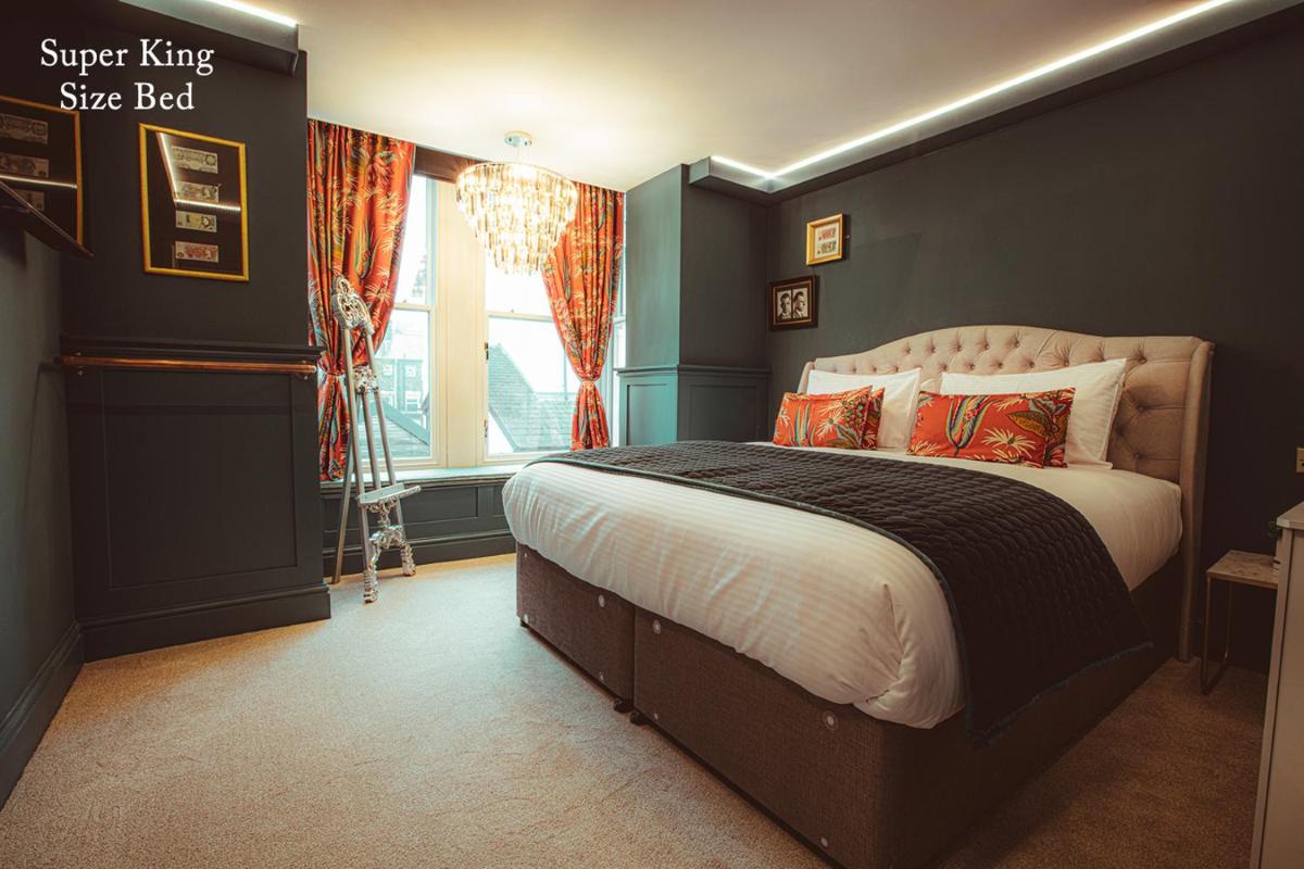 The Rockefeller Apartments - Housity