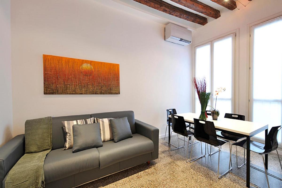 Garden Apartments - Housity