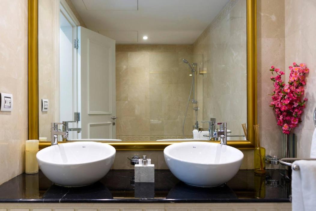 Suitetrails - Versace Tower Luxury Suites - Downtown