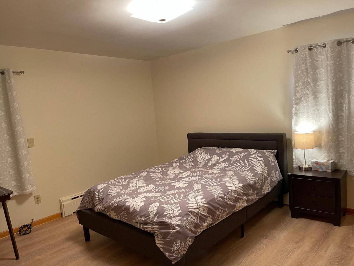 New Brunswick NJ Master Bedroom with private bath - Housity