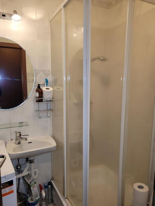 Mona Lisa Apartment - Housity
