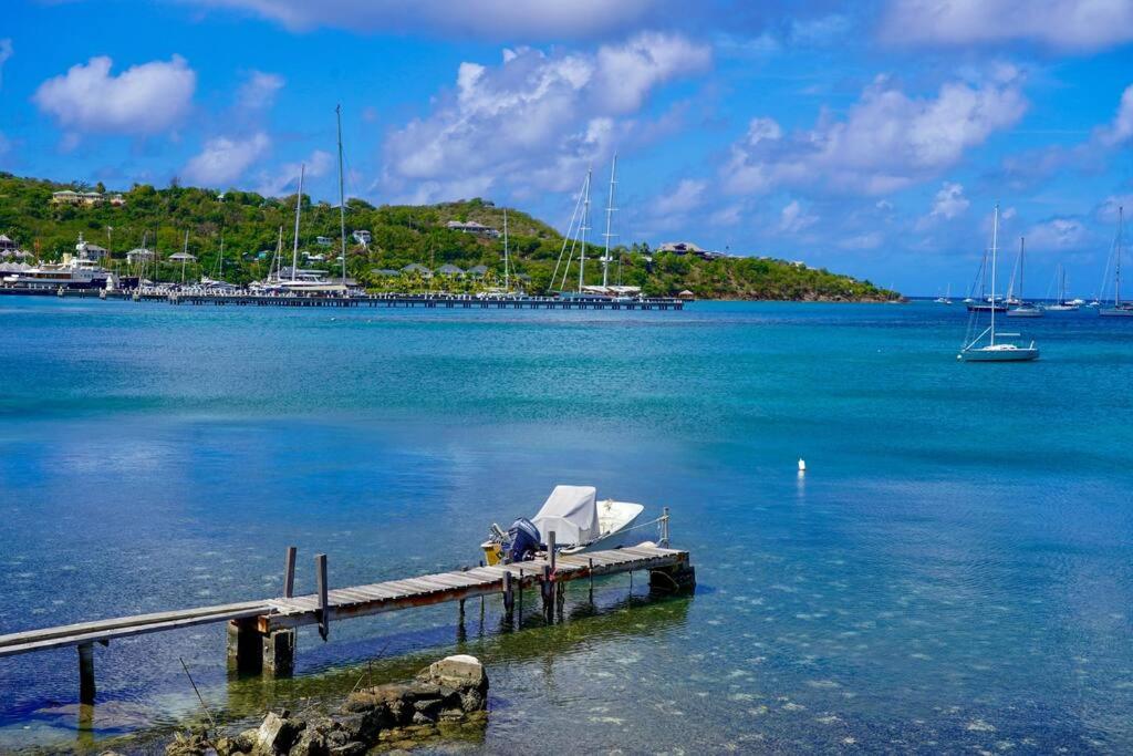 The Shack. Caribbean living, right on the water. - Housity