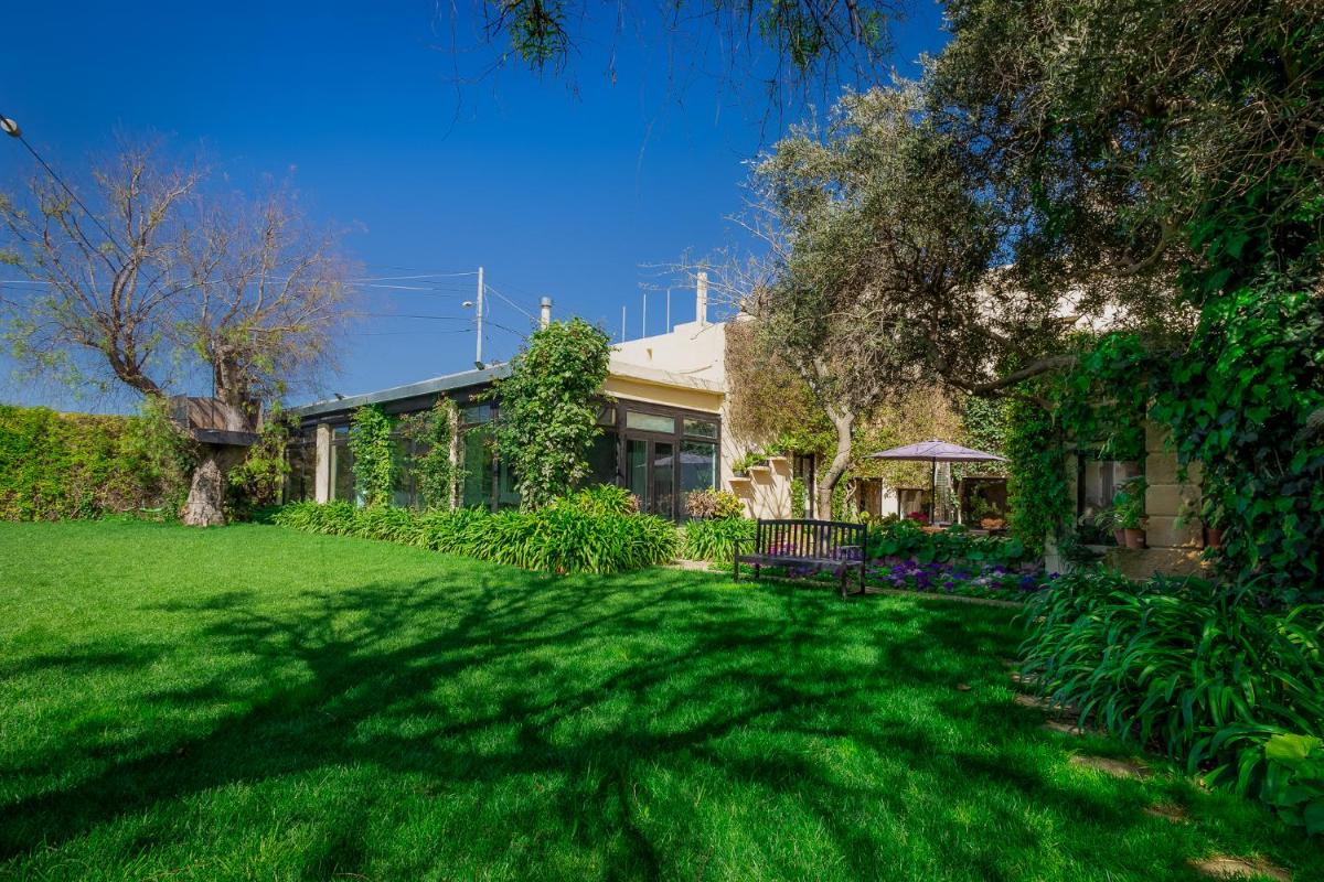 The Secret Villa - Housity