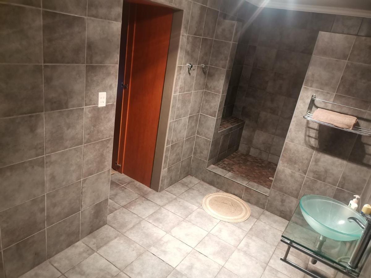 Seaview Port Elizabeth Unit - Housity