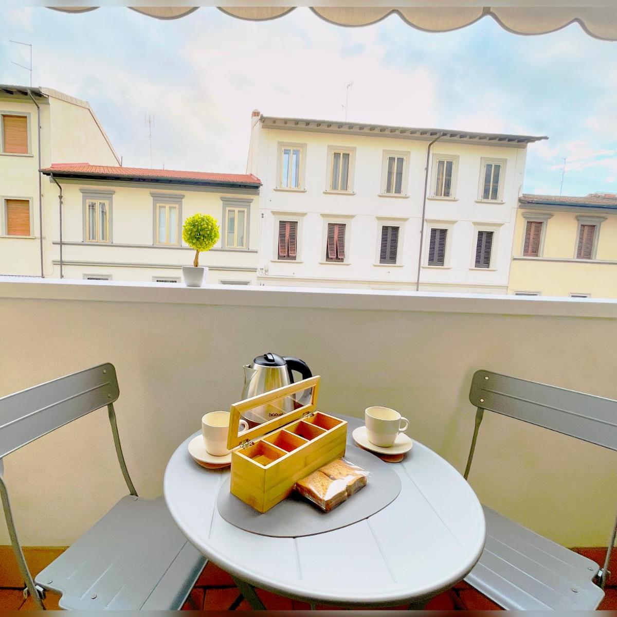 Florence Green Apartment - Hizvo