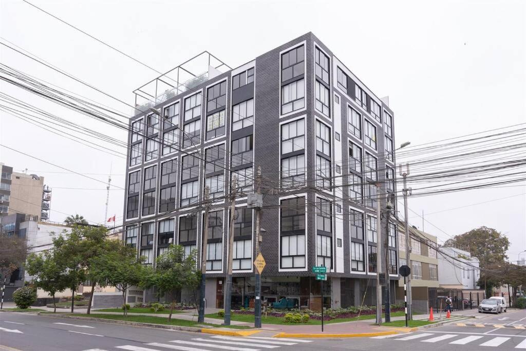 Suitetrails - Elegant&Modern Apt in San Isidro