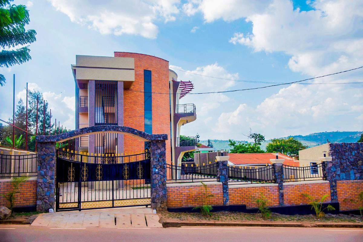 2-Bedroom: A hidden gem, comfort & space, an awesome base to explore Kigali just a few mins from Airport - Housity