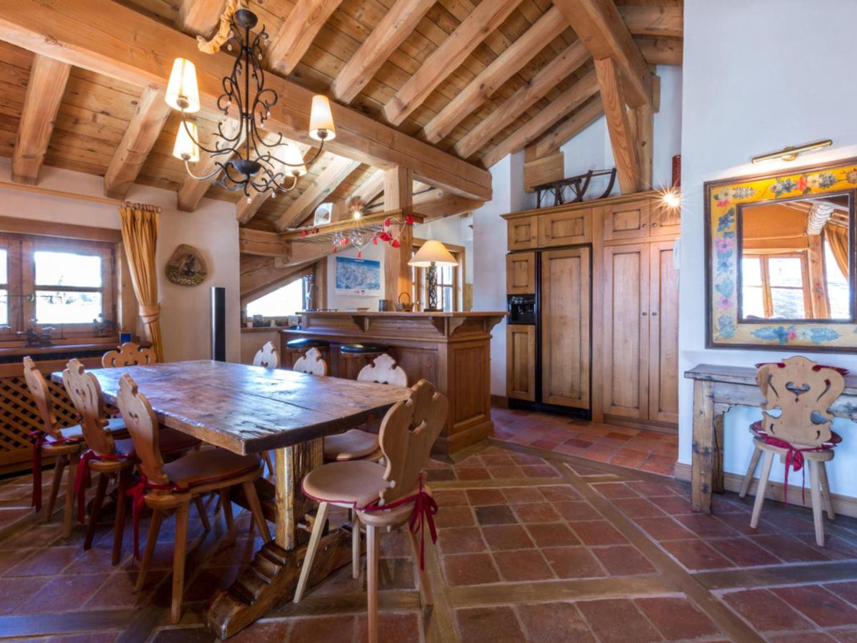 Appartement de standing avec cheminée, 4 chambres, garage et WIFI, Val-d'Isère - FR-1-694-25 - Housity
