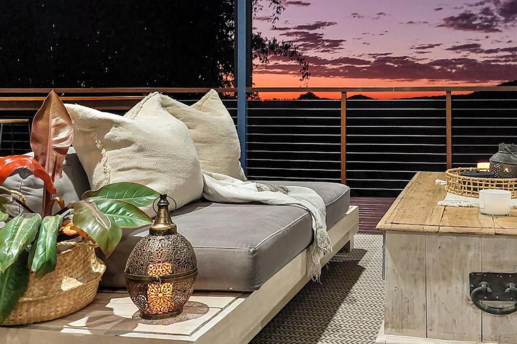 Mountain View Escape - Housity