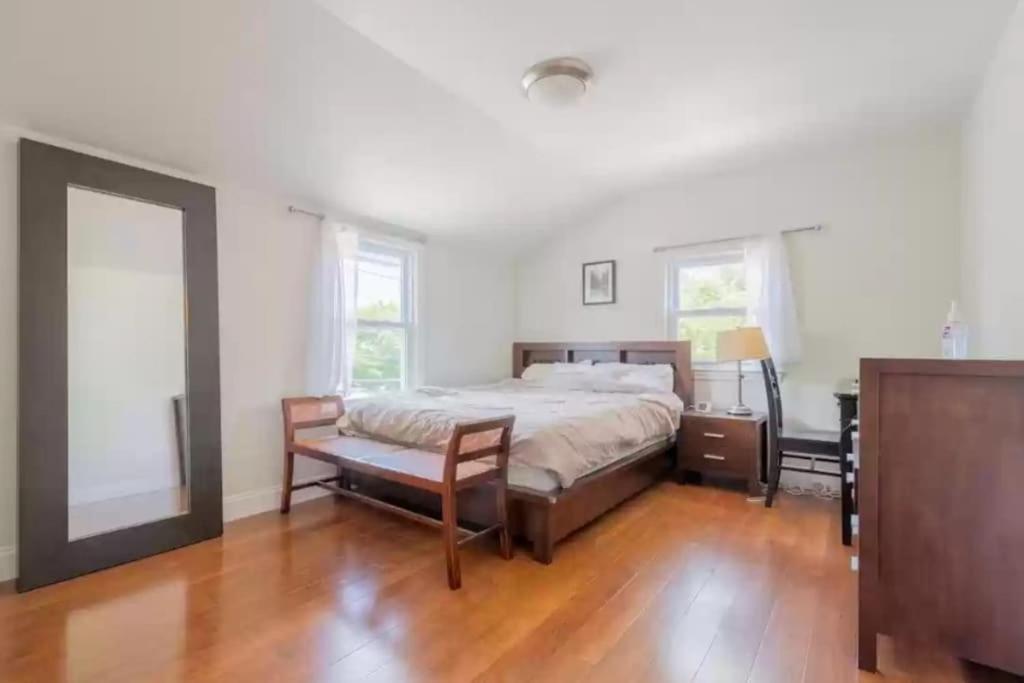 SUMMER AVAIL Entire 4 Bedroom House with Private Yard near Bay Head Beach - Housity
