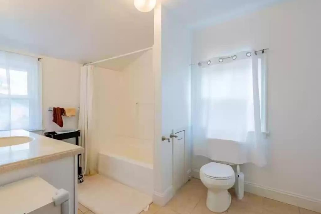 SUMMER AVAIL Entire 4 Bedroom House with Private Yard near Bay Head Beach - Housity