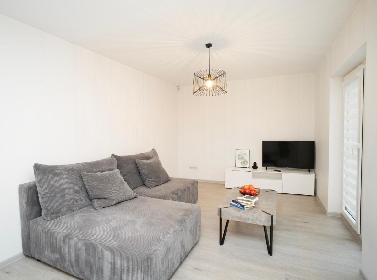 The Private Garden House - Housity