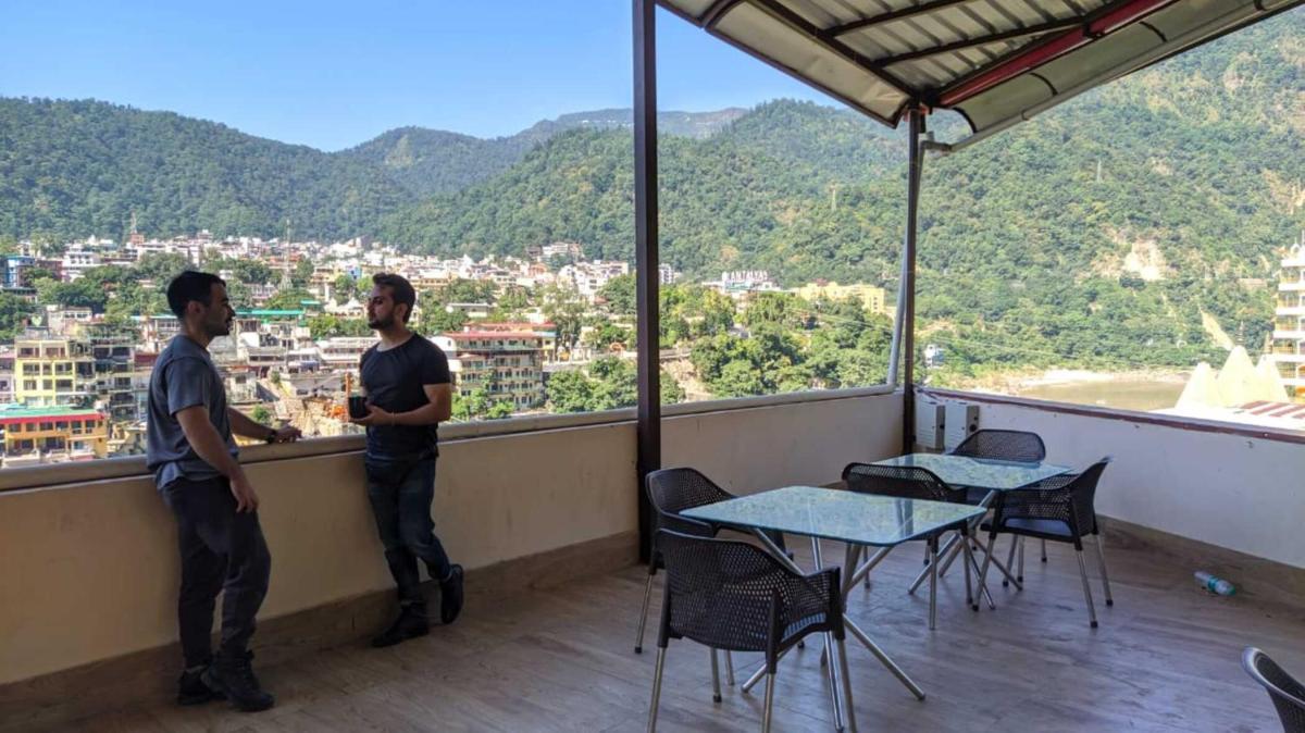 Madpackers Rishikesh Laxman Jhula - Hizvo