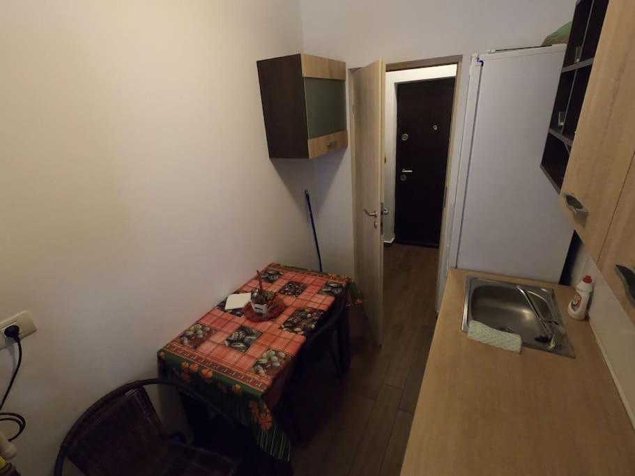 Garsoniera cu balcon - Housity