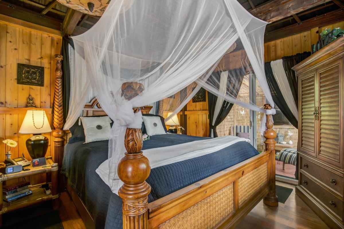 The Bali House and Cottage at Kehena Beach Hawaii - Housity