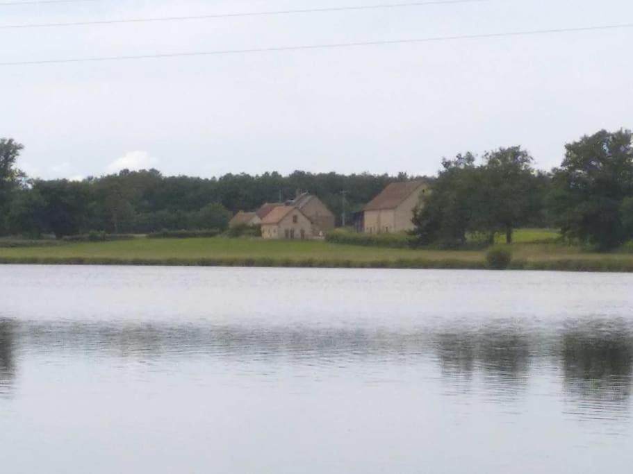 Maison chaleureuse dans un domaine avec étangs. - Housity