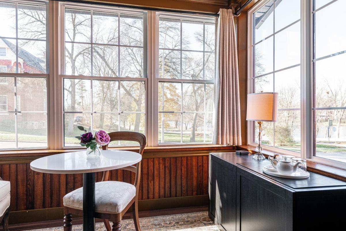 Lake Suite with Sunroom by Henry House Stays - Housity