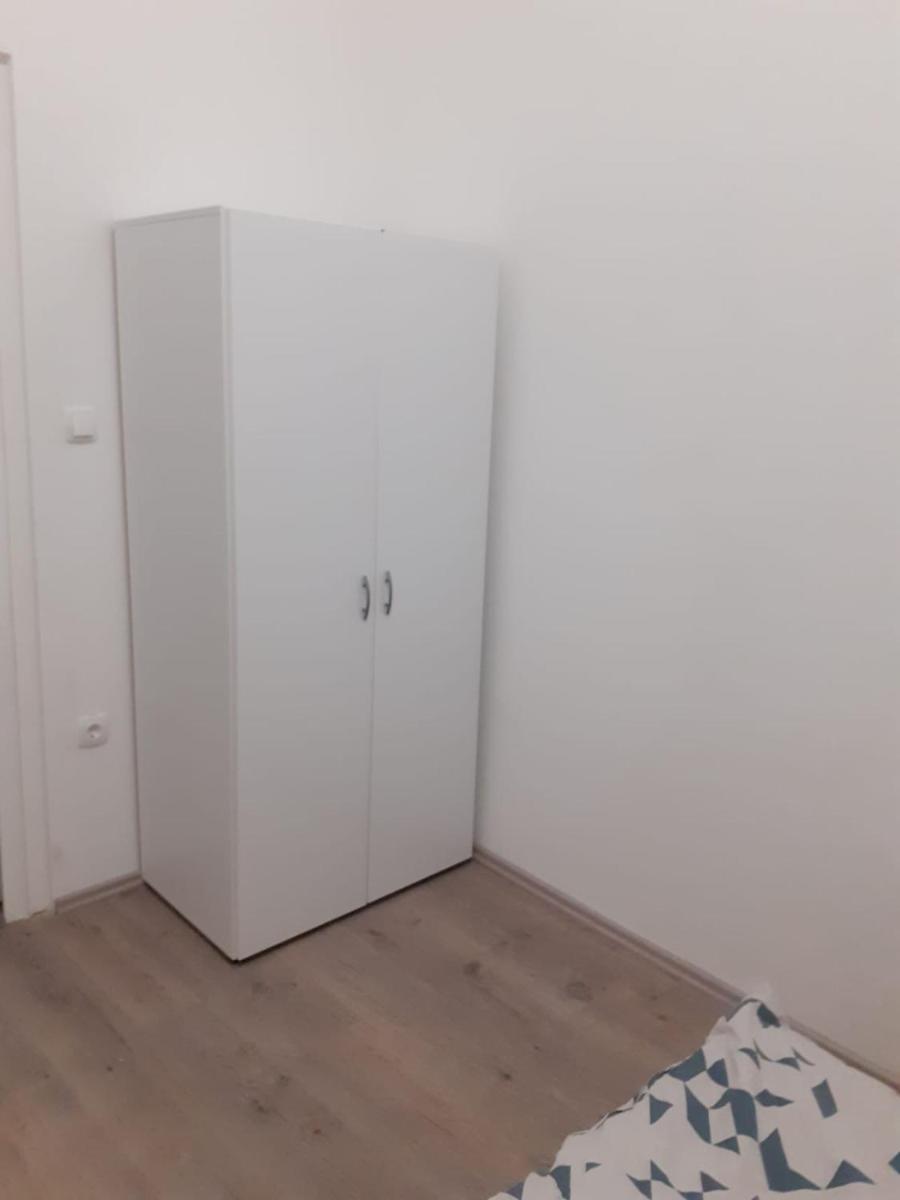 City Center 3 Bedroom N4.2 Apartment Dowtown location - Housity