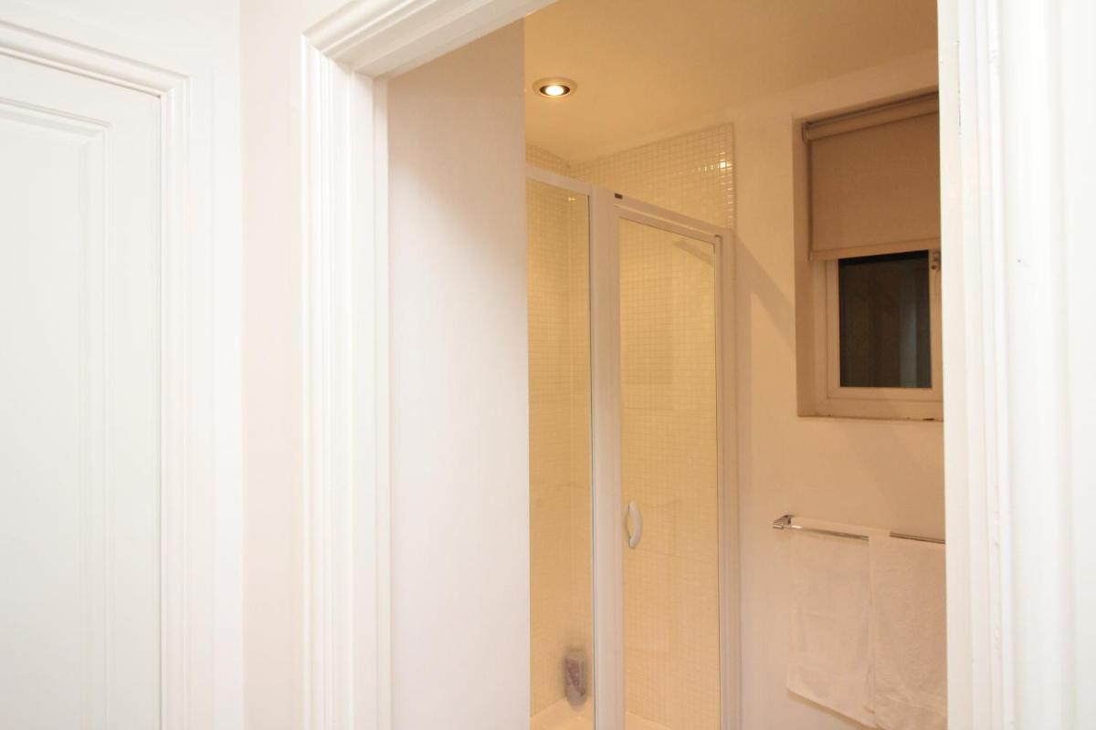Elegant Guest House - Housity