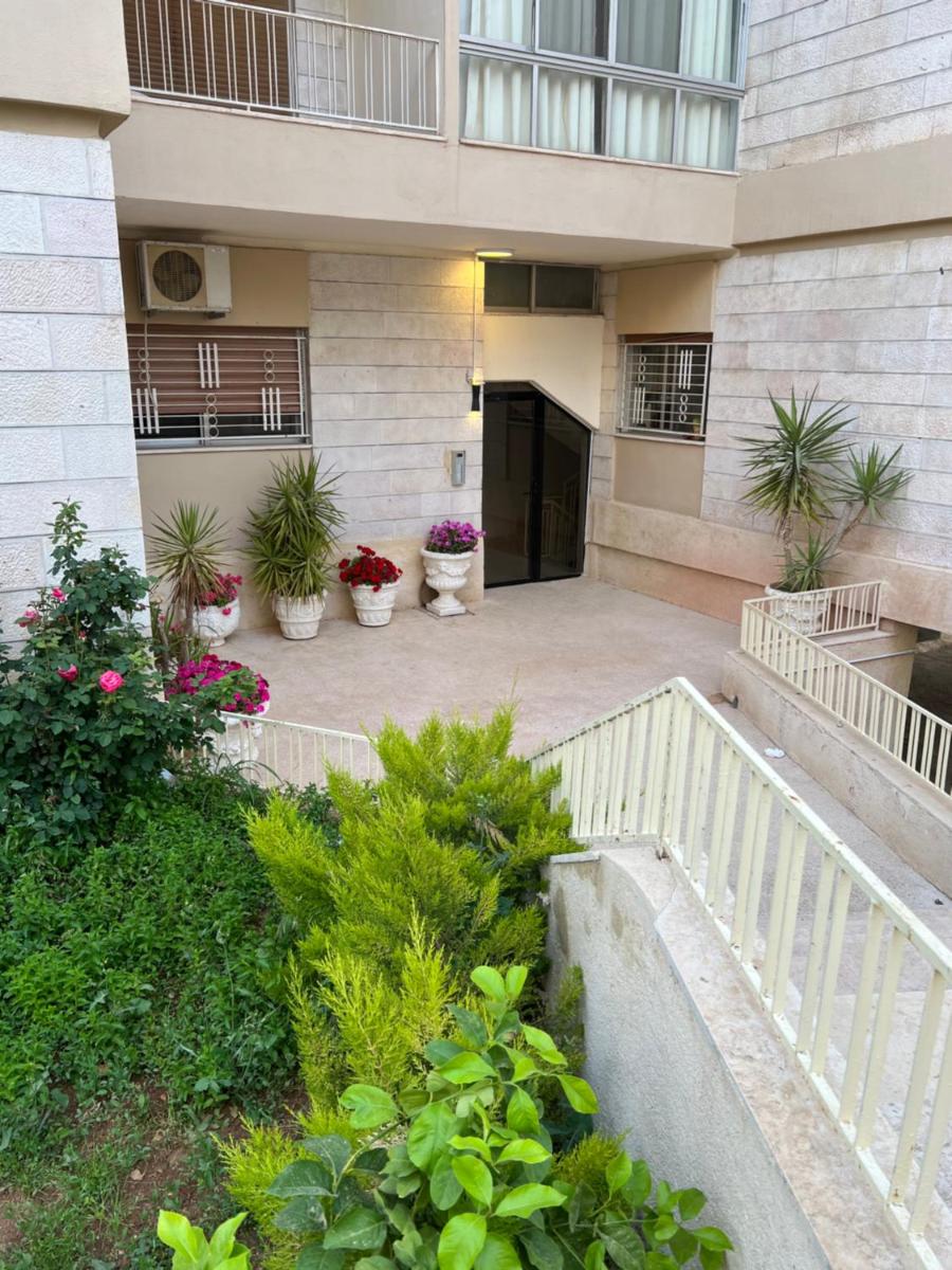 Bedouin Break Condo - In the Heart of Amman - Housity