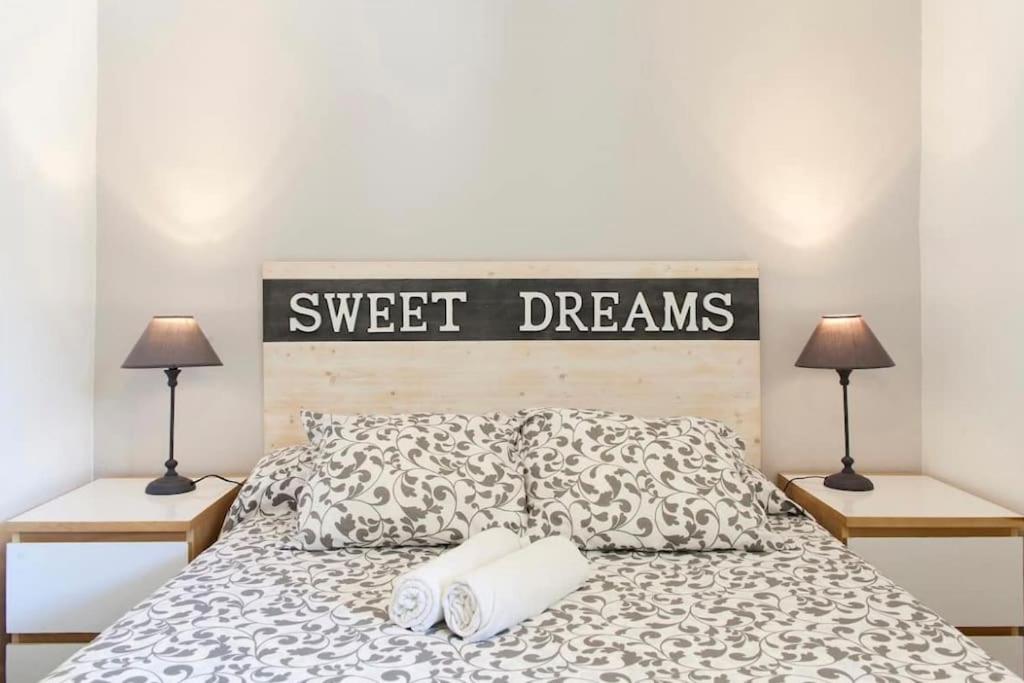 Cute tiny flat near the beach and city center - Housity