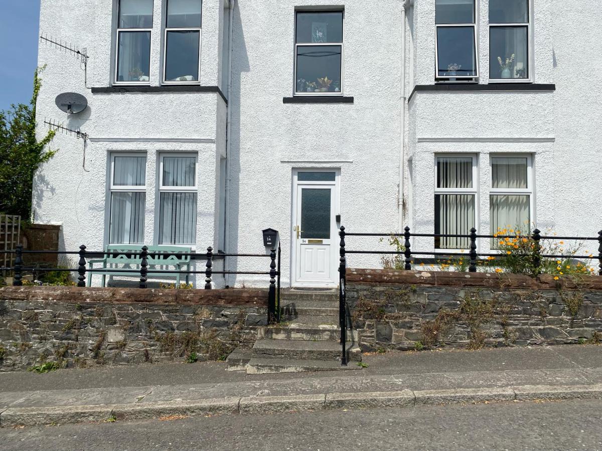St John's Flat Spacious Accomodation - Housity