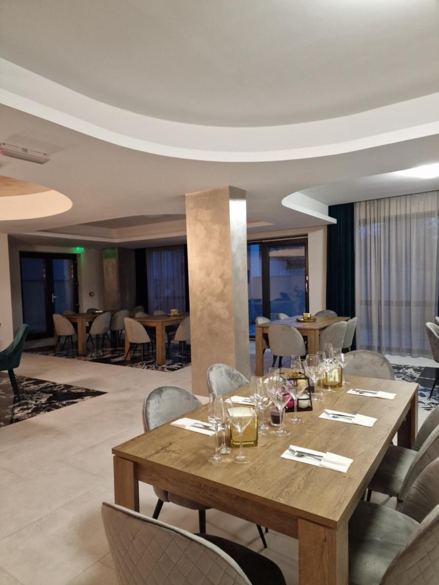 Suitetrails - Art's Luxury Boutique Hotel