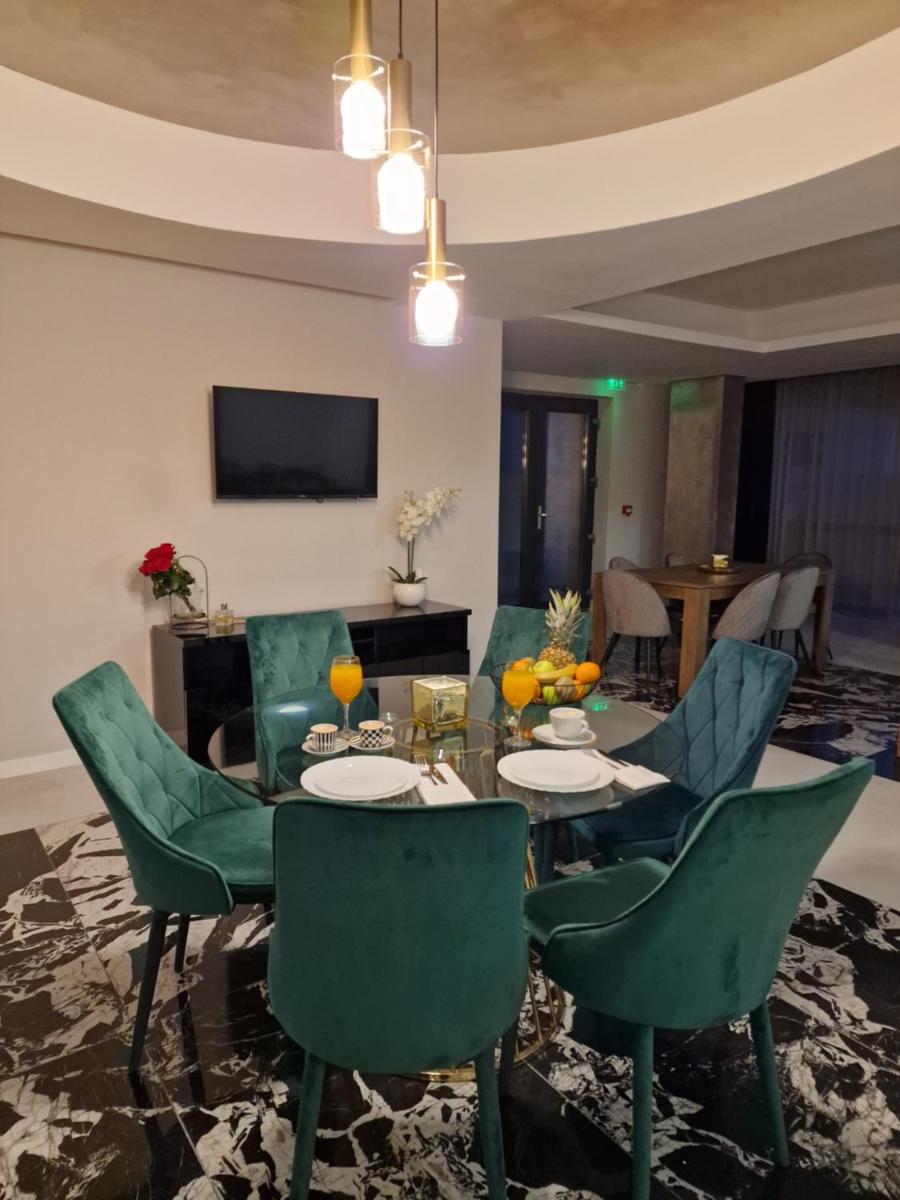 Suitetrails - Art's Luxury Boutique Hotel