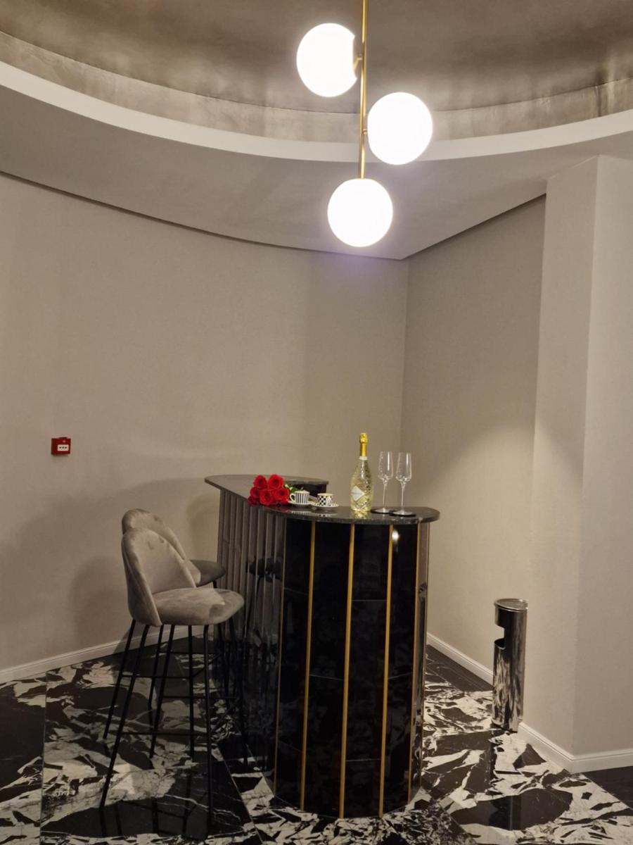 Suitetrails - Art's Luxury Boutique Hotel