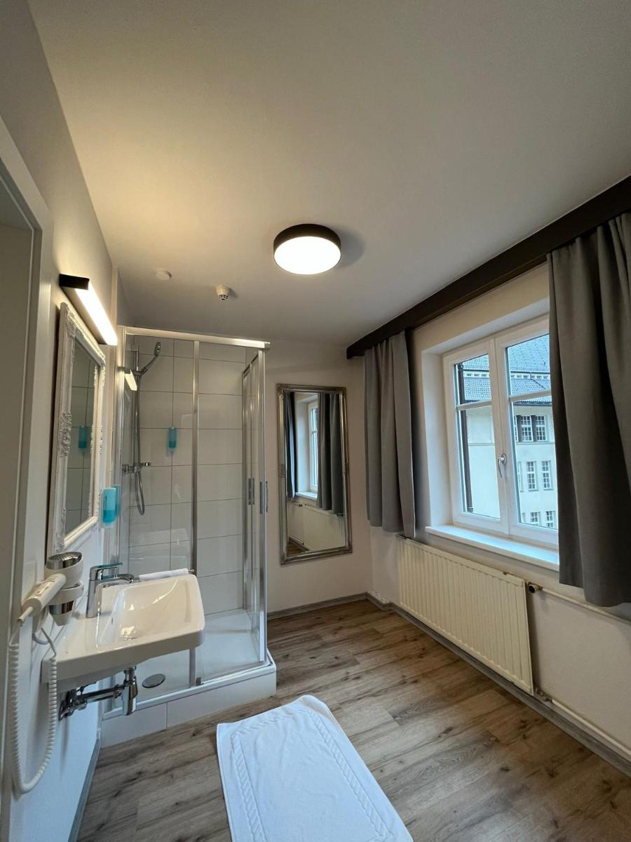 Hotel Goldener Löwe - Hizvo
