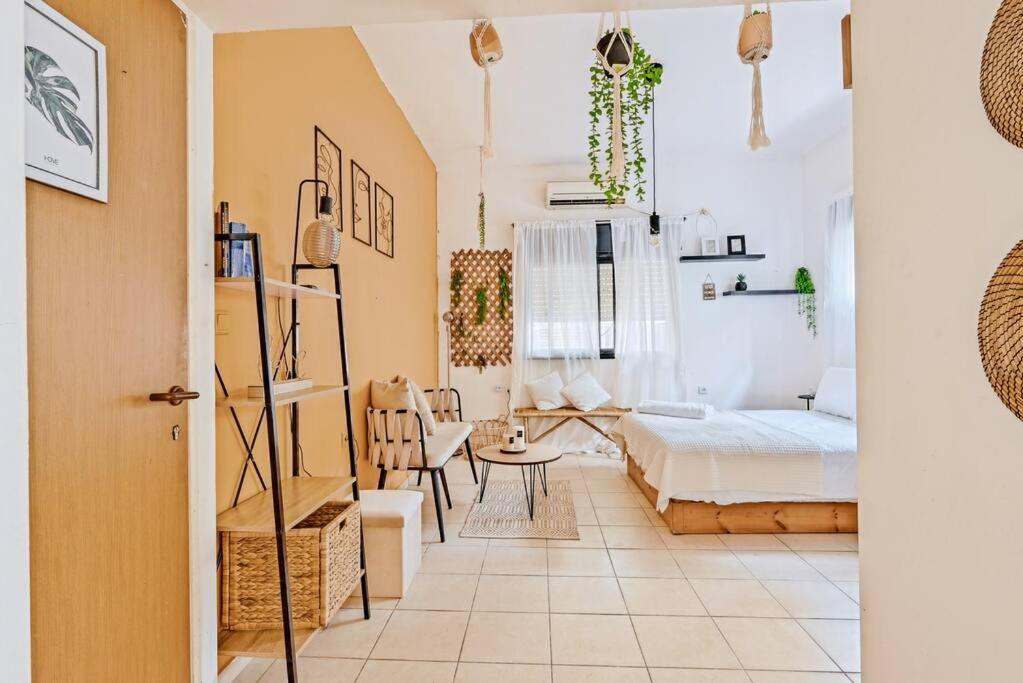 Loft on the Square - Housity