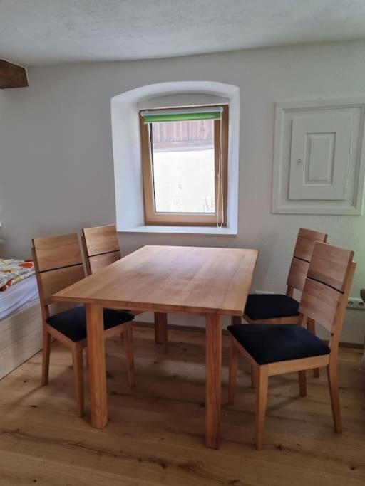 Schöne Wohnung am Bauernhof - Housity