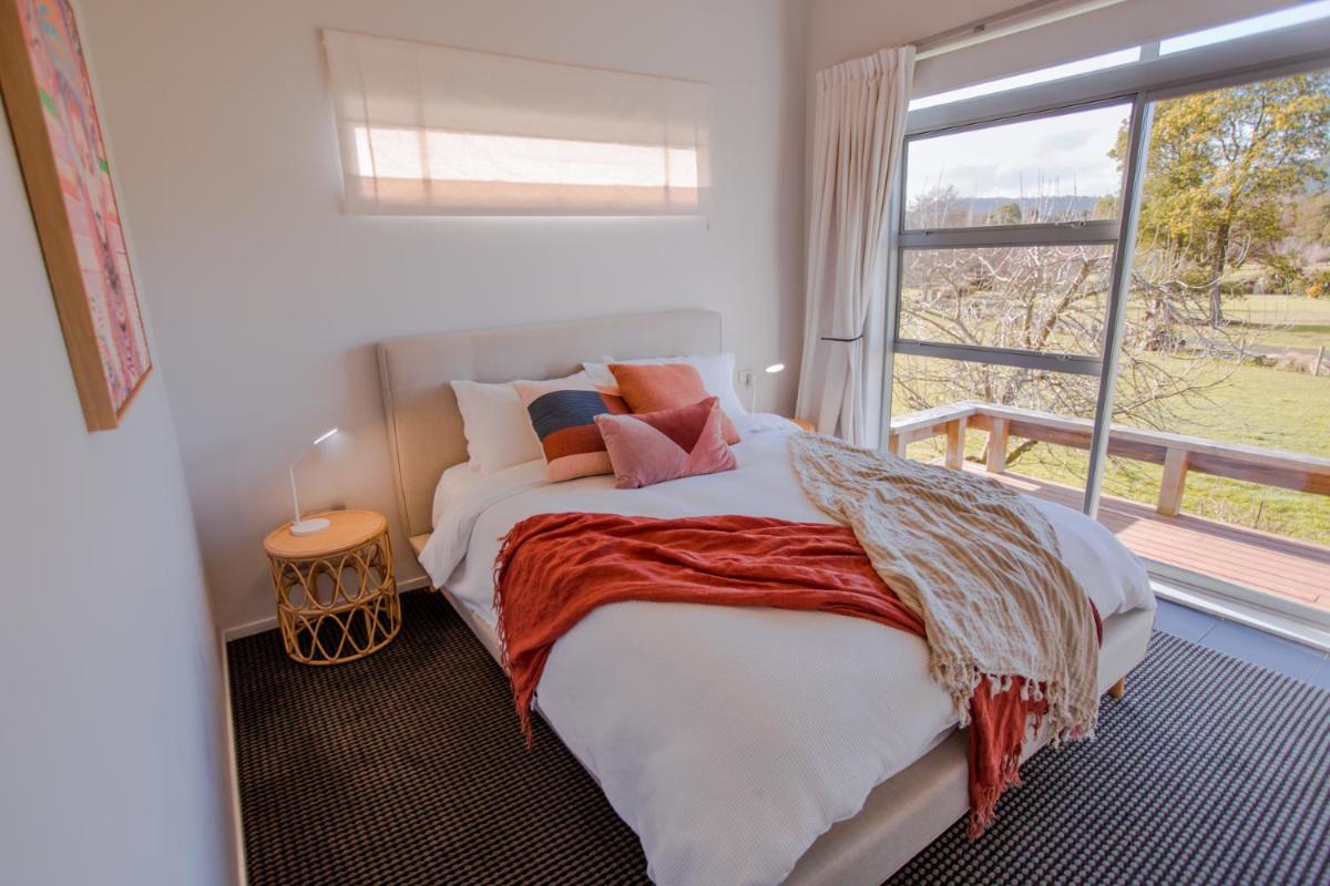 Mountain Glass - Ohakune Holiday Home - Housity