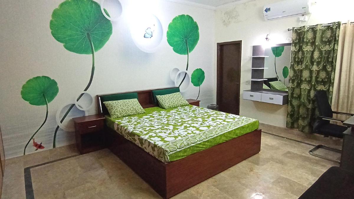 6 Bedrooms Luxury House for Families - Housity