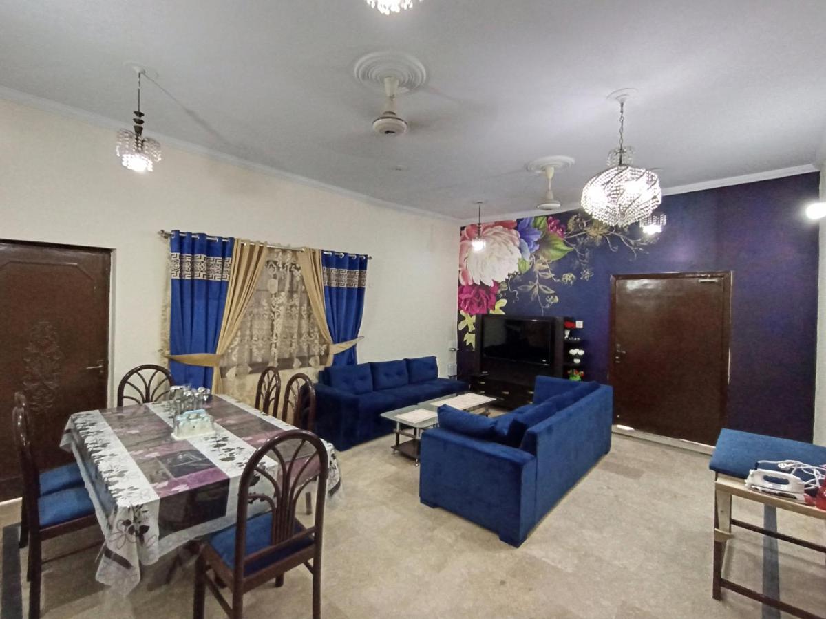 Suitetrails - 6 Bedrooms Luxury House for Families
