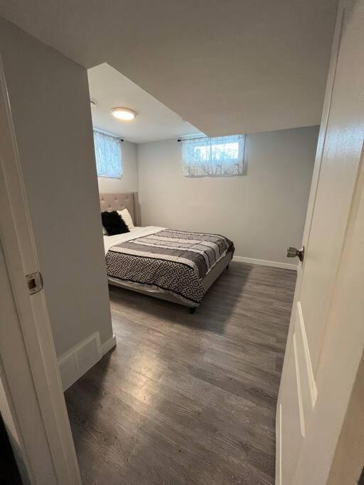 Cozy & Comfortable 2-Bedroom Suite - Housity