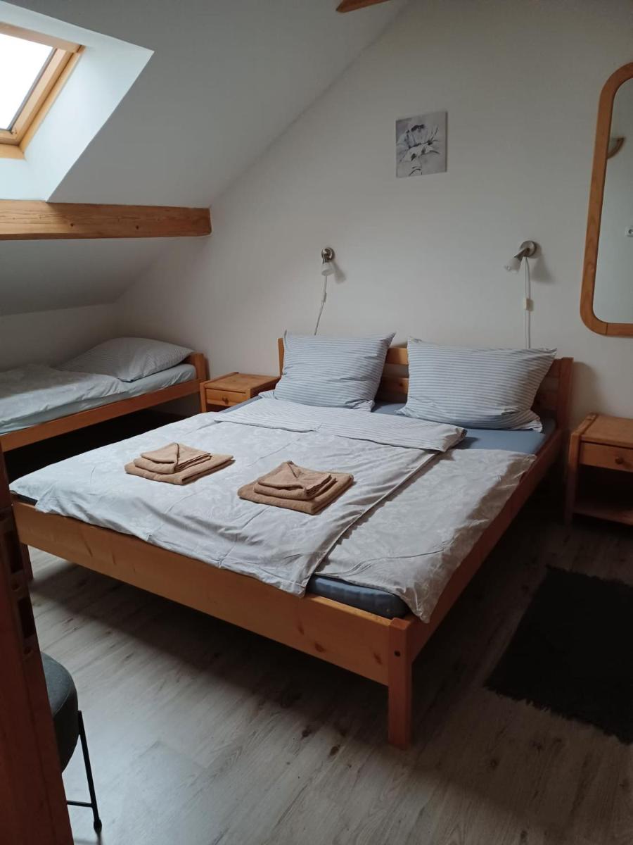 Zátoň č.15 - Housity