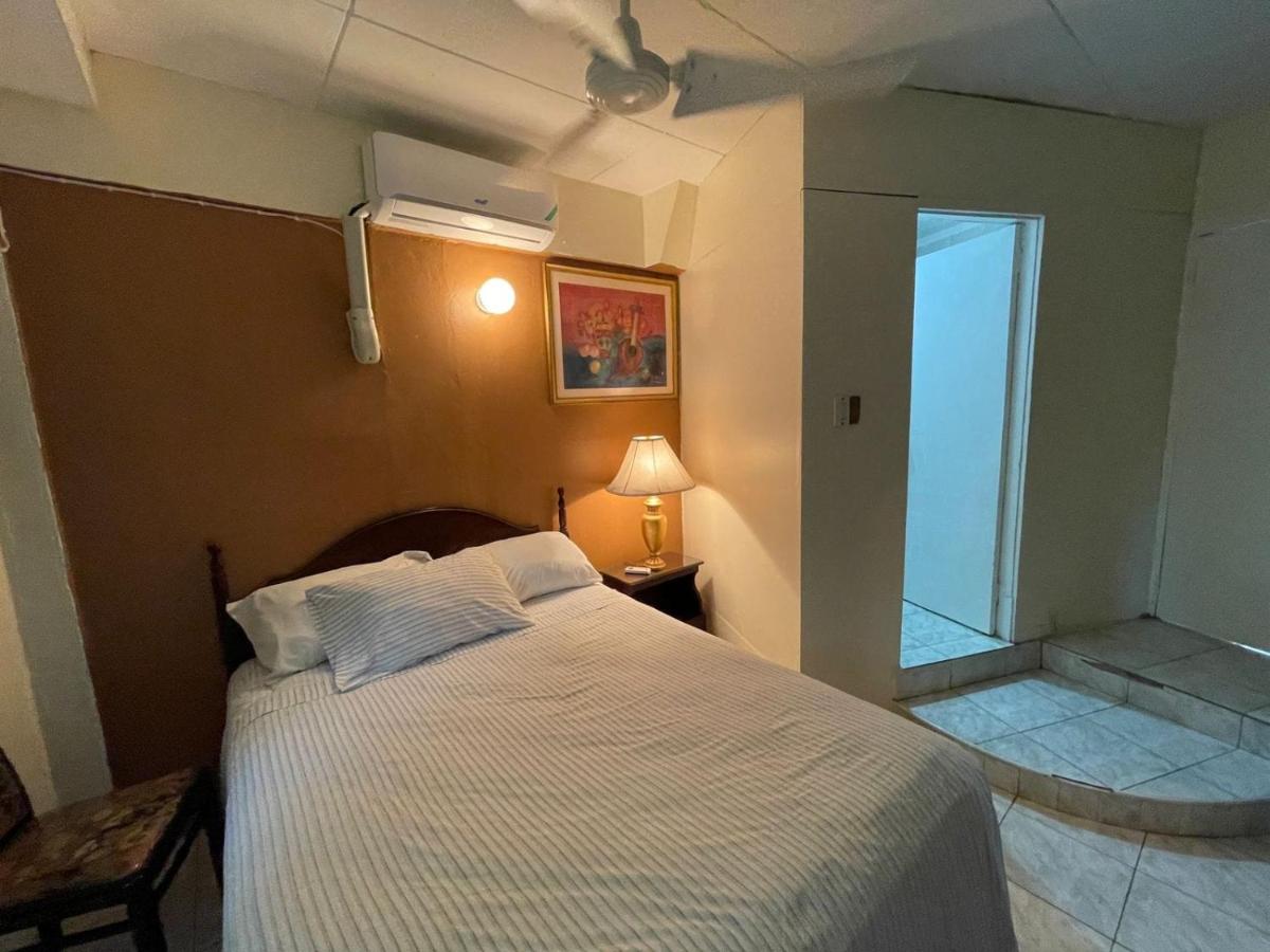 Golden Triangle Accomodation - Housity