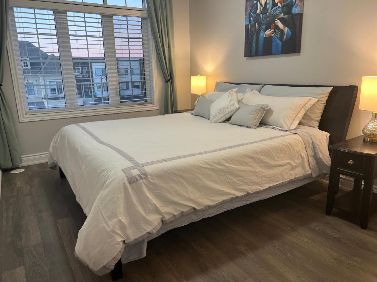Vaughan, Wonderland, Greater Toronto Area, - Housity