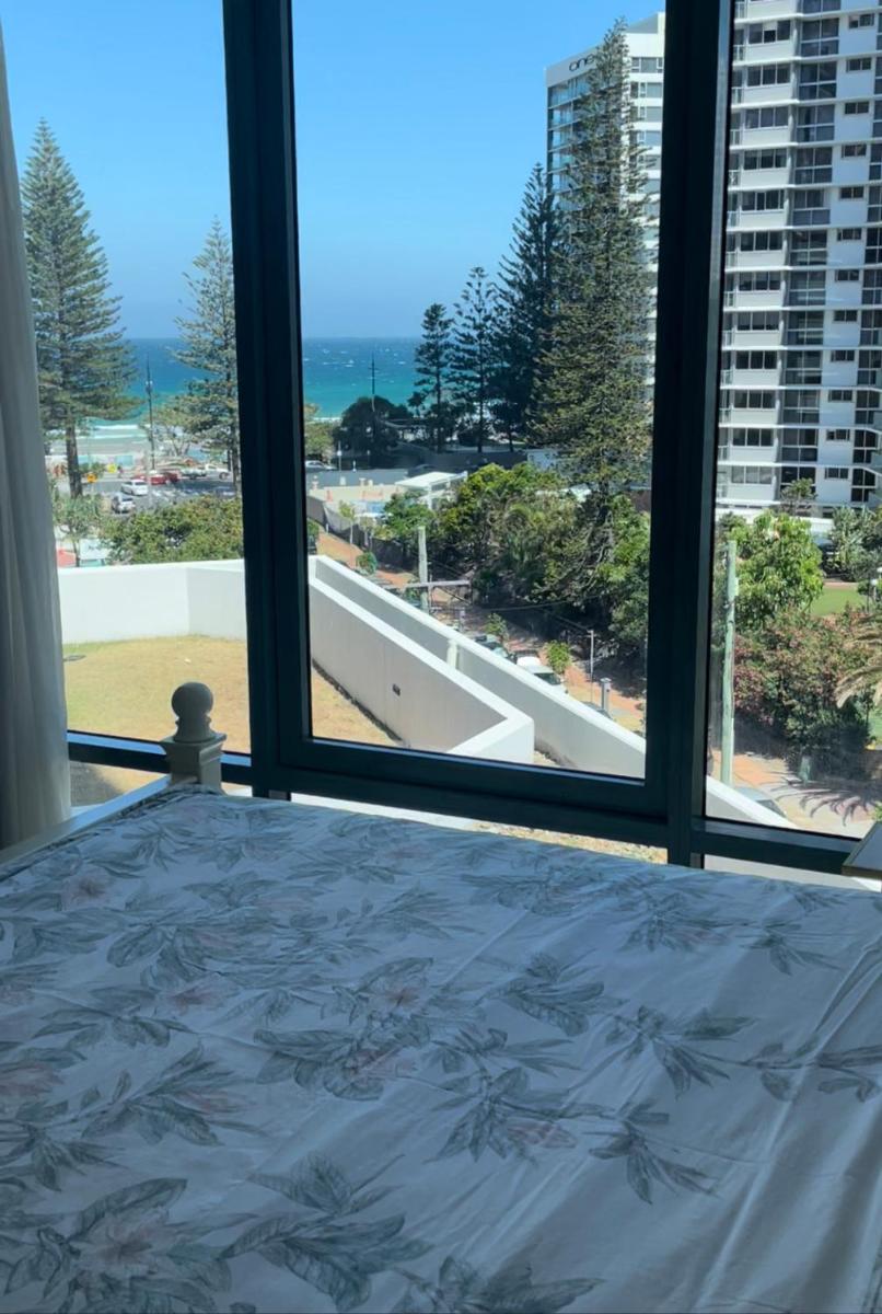 Lovely Ocean Viewed Studio Room next to the Beach - Housity