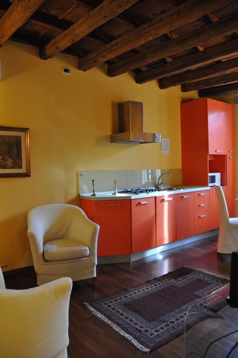 Piazza Nova Guest House - Housity