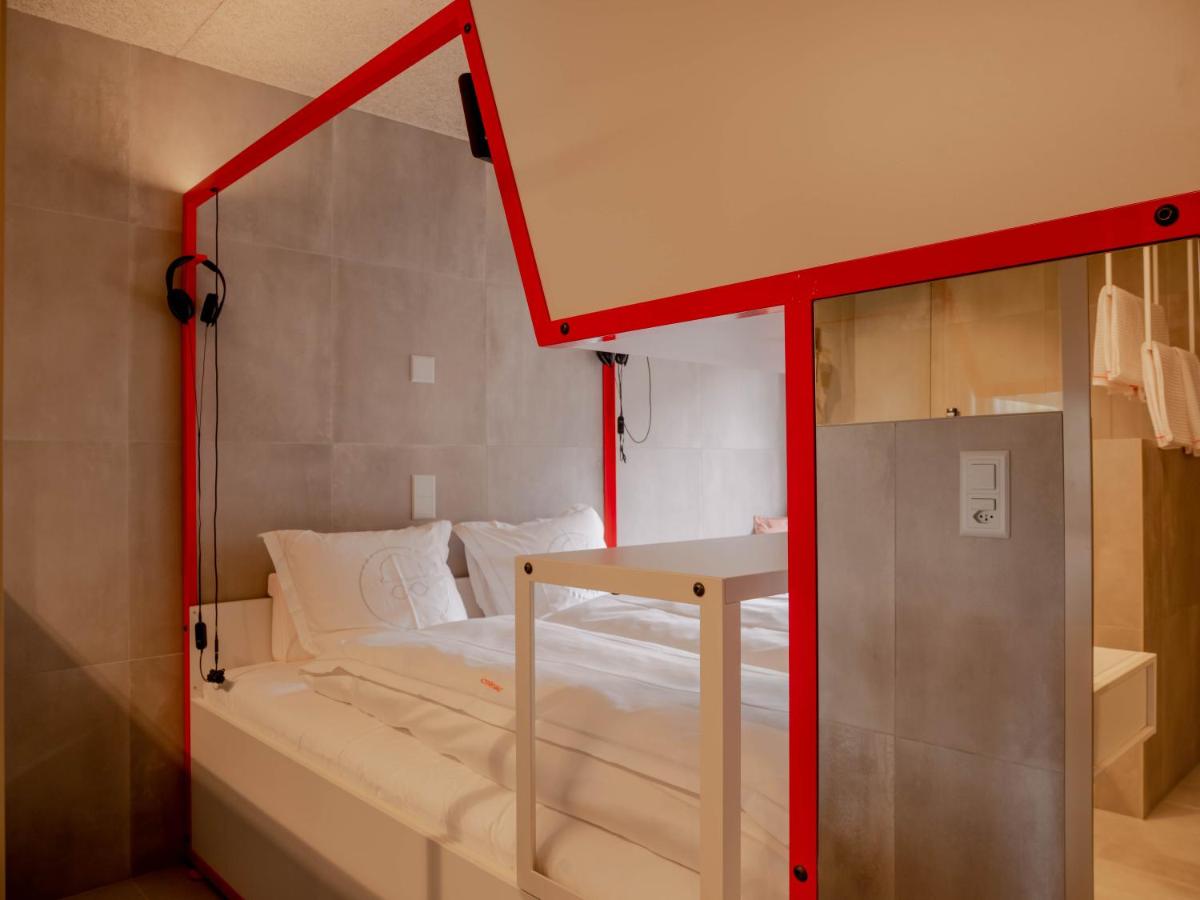 The Lab Experiments - Housity