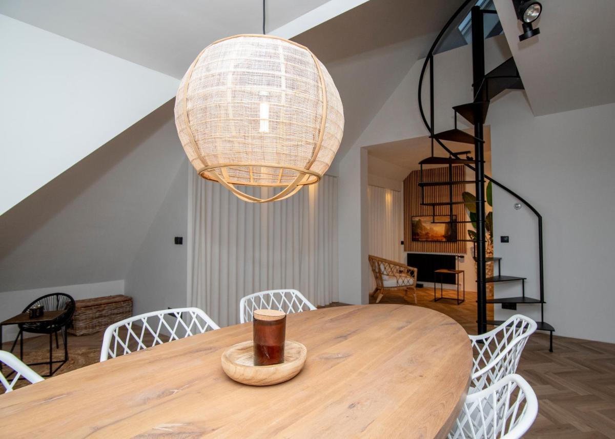 Welcome in - Appartement Paviljoenwei 10, 'Sneekermeerzicht' Sneek - Offingawier - Housity