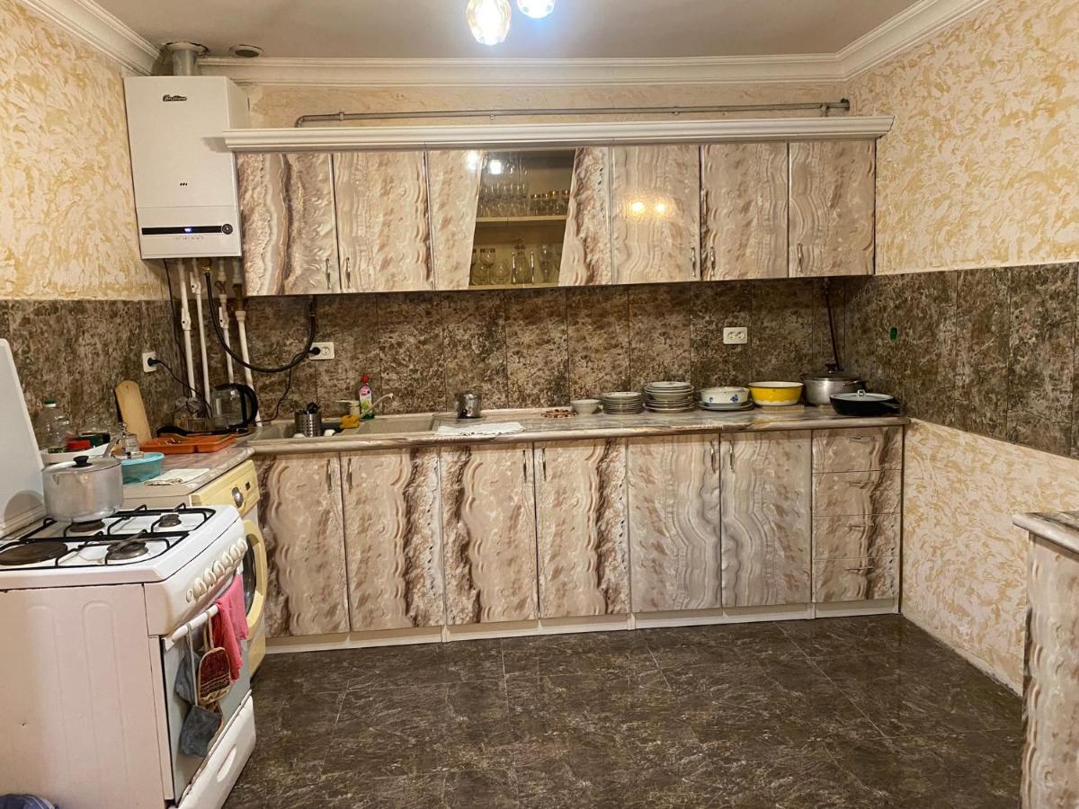Friend's House rooms near Airport - Housity