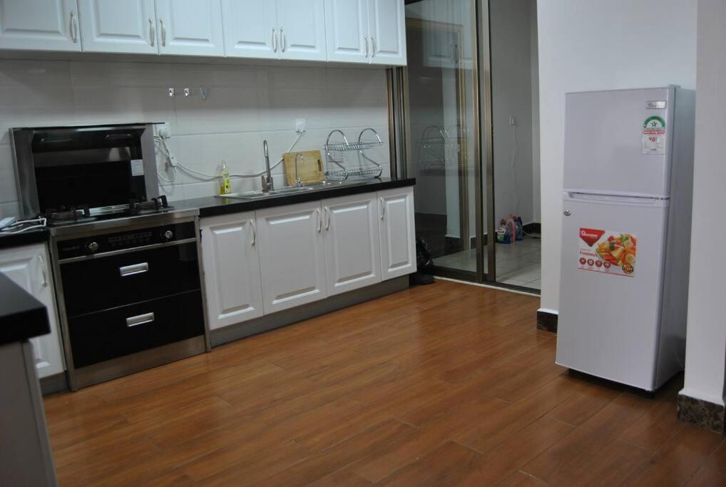 Complete specious and central apartment in Nairobi - Kilimani - Housity