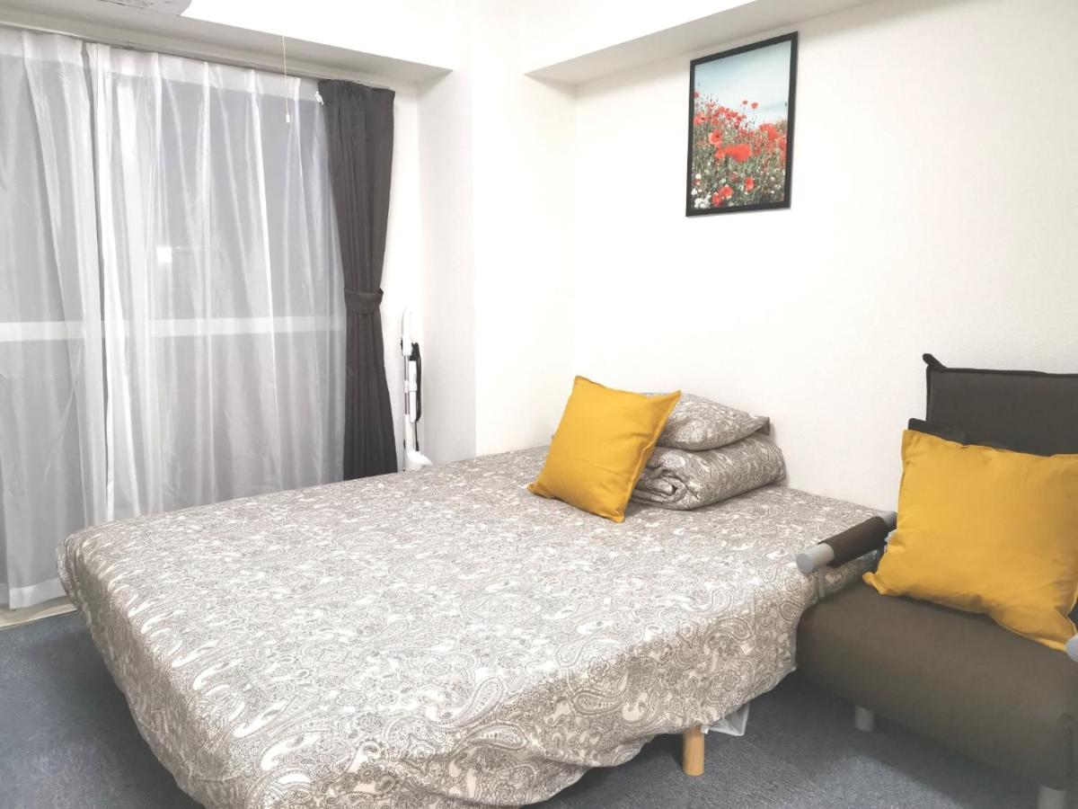Kiki House LX -- Self Check-in -- Room Number & Password is in the following email - Housity